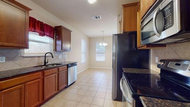 Foto del edificio - REDUCED RENT NOW $2,095!!!! CORNER LOT HOME IN COVE BY FORT HOOD!!!
