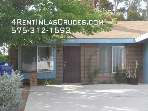 Primary Photo - Cute 2/1 with Yard, close to Parks
