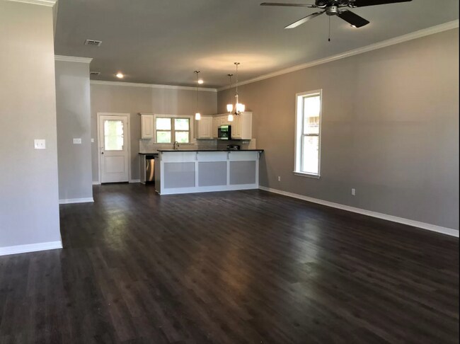 Foto del edificio - 2911 Meadow Brook Trl