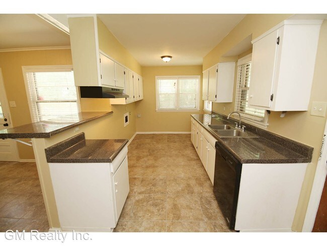 Foto del edificio - 4 br, 2 bath House - 3868 Windcrest Rd