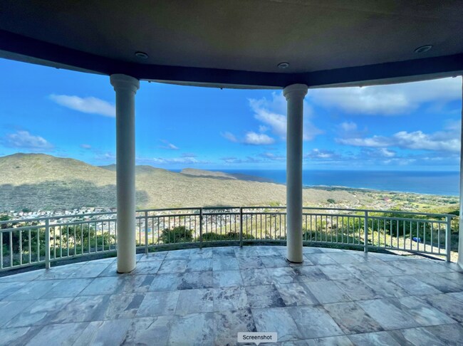 Photo - 1085 Hoa St House