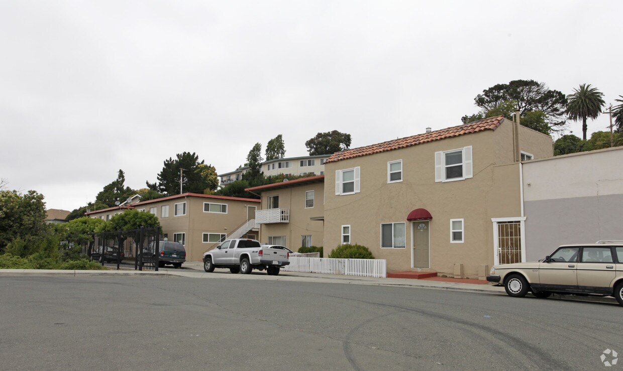 Primary Photo - 224 Wilson Ave
