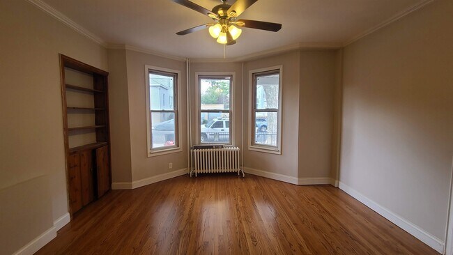 Foto del edificio - 476 Gregory Ave