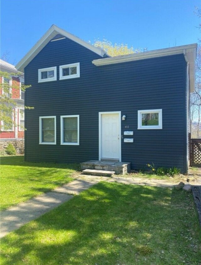 Primary Photo - 411 Hector St