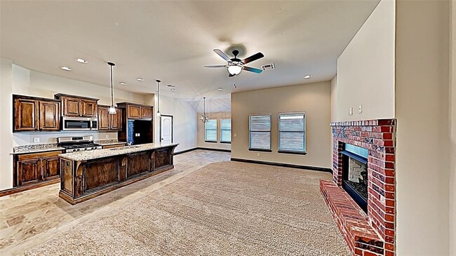 Building Photo - 11025 SW 33rd St