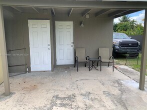 Building Photo - 19121 NE Miami Ct