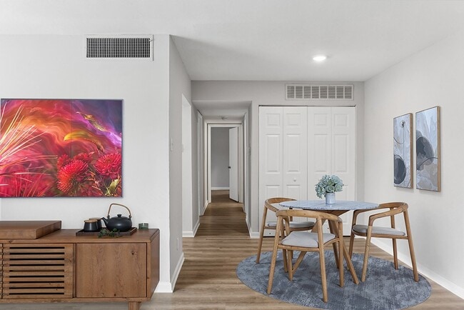 Building Photo - Leesburg Apartments