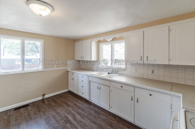 Building Photo - 2627 N Martin St
