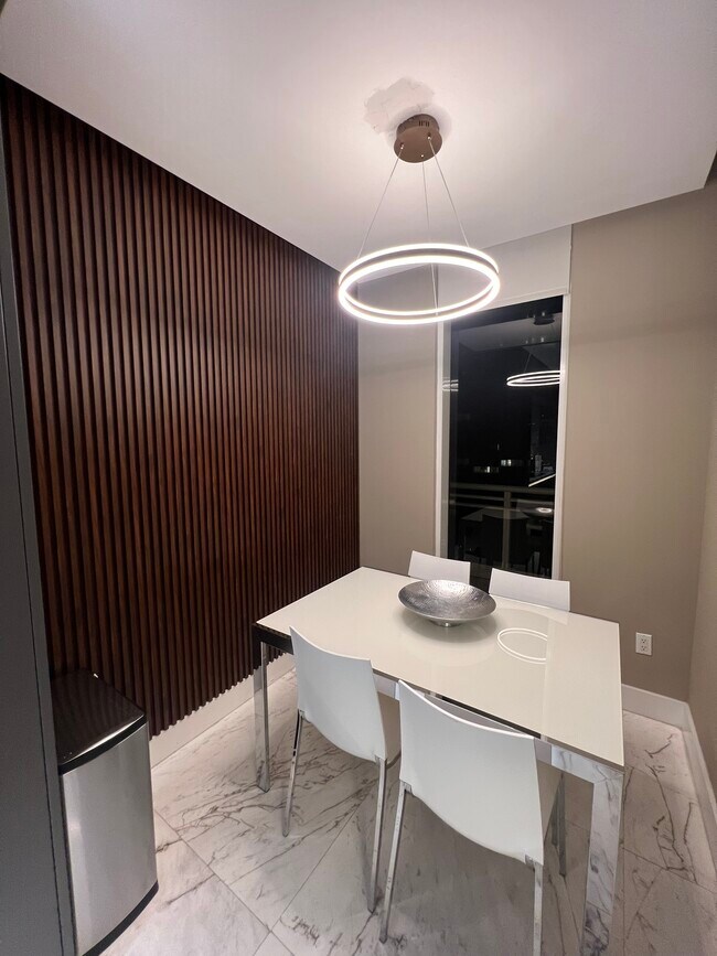 Foto del edificio - 21205 NE 37th Ave