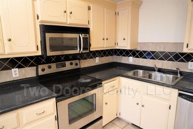 Foto del edificio - 785 Kingsgate Rd