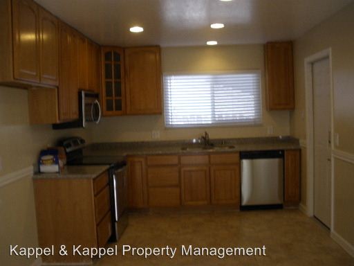 Building Photo - 1186 Creekside Dr