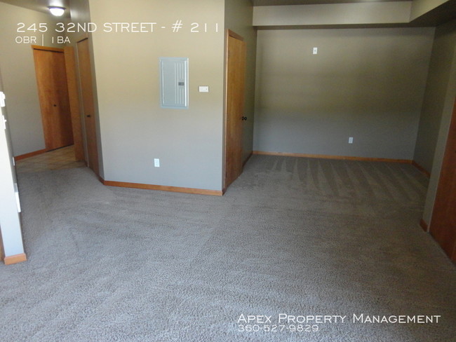 Foto del edificio - NEAR WWU - Stoneway Apartments