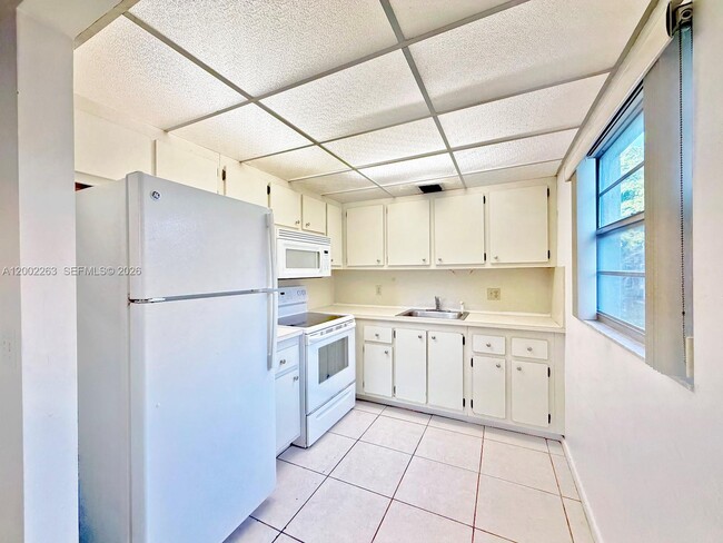 Building Photo - 251 SW 134th Way