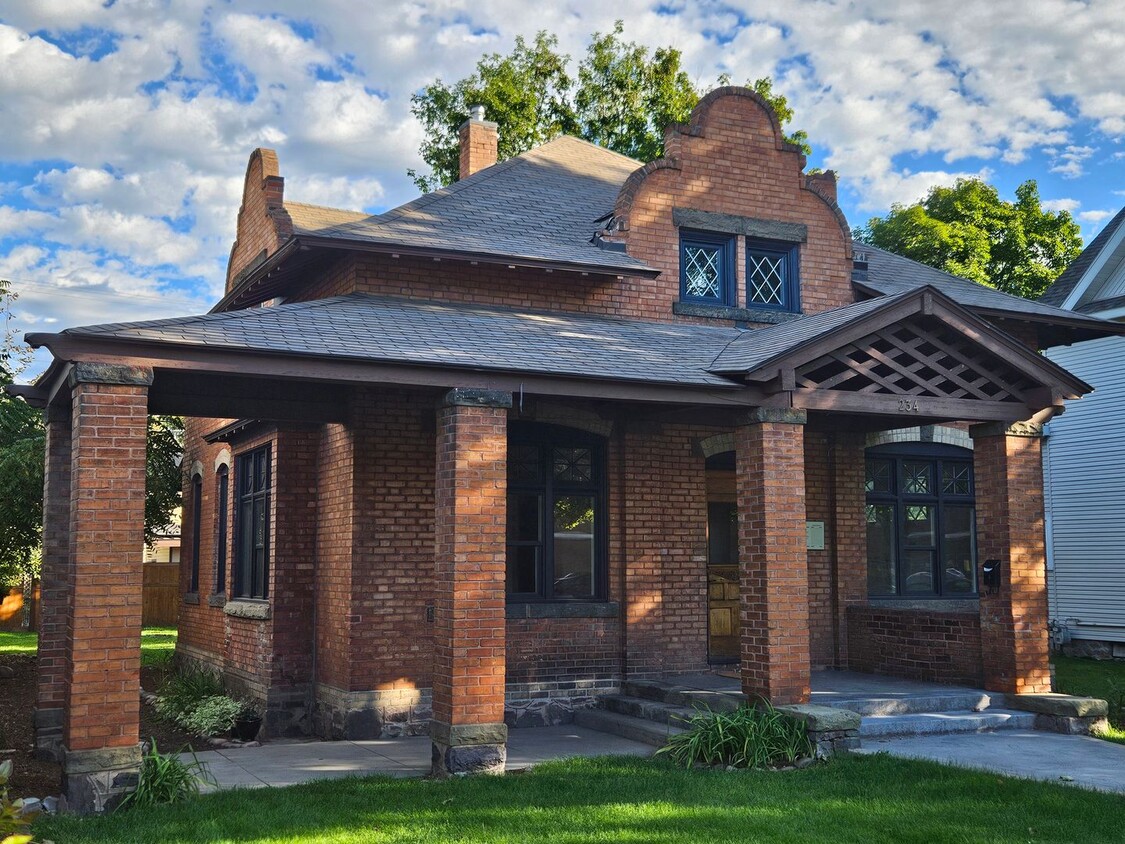 Primary Photo - 4 Bedroom, 2 Bath Historical Home
