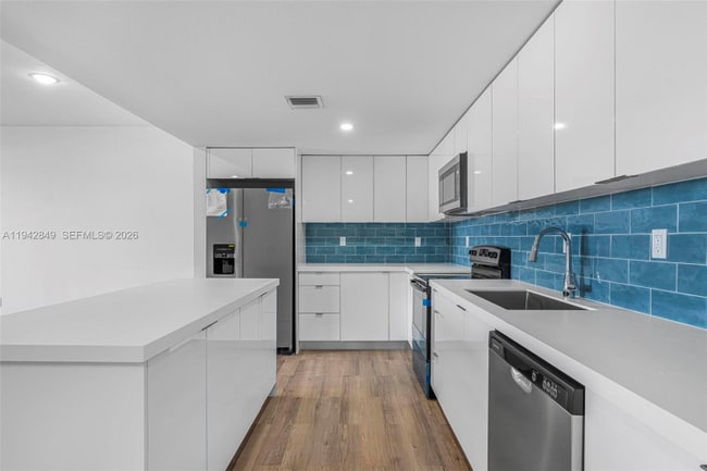 Photo - 16955 SW 100th Ave Apartment