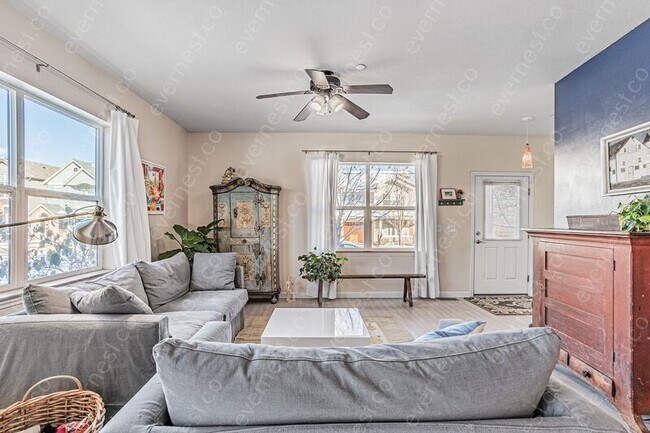 Foto del edificio - 3753 Ridgeway St