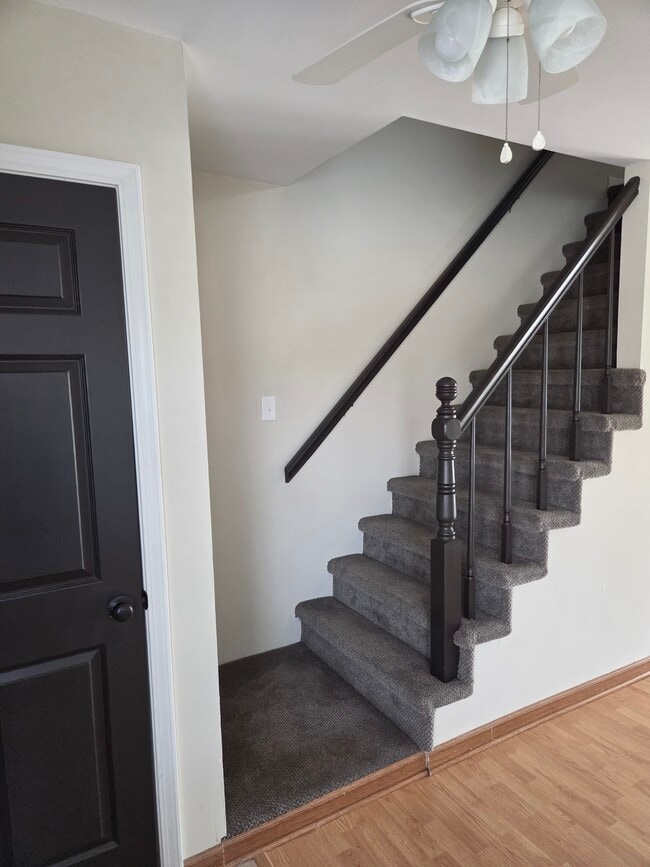 Building Photo - 3007 W Sunset Dr