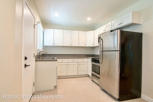 Building Photo - 1321 W 36th St