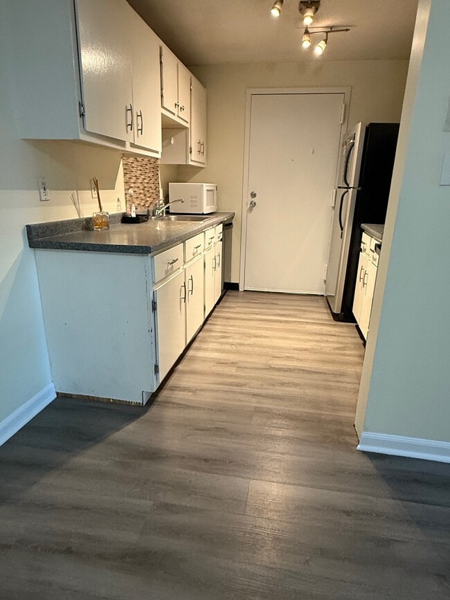 Foto del edificio - 30 Silver Hill Ln