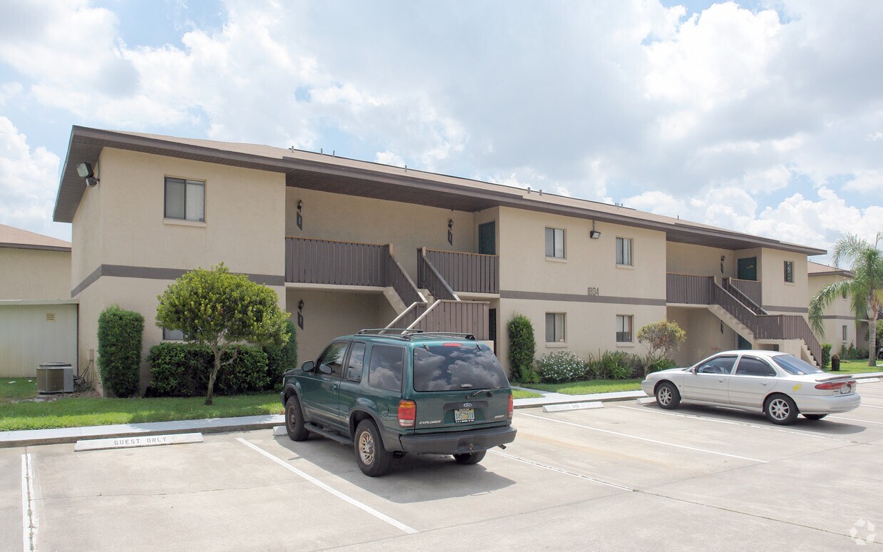 Primary Photo - 1804 University Ln