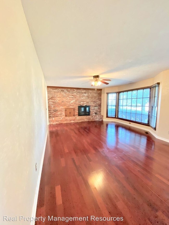 Building Photo - 3 br, 2 bath House - 2701 Abbey Rd