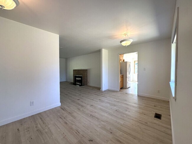 Foto del edificio - 2 bedroom - Retro Charmer in the Heart of ...