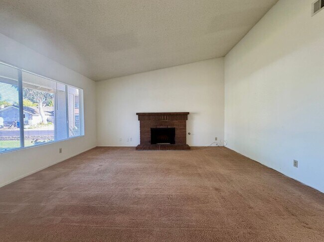 Building Photo - 793 Tioga Pl