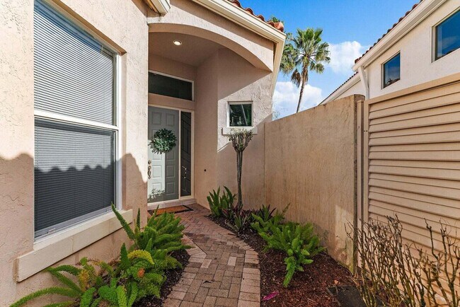 Foto del edificio - 155 Sunset Bay Dr