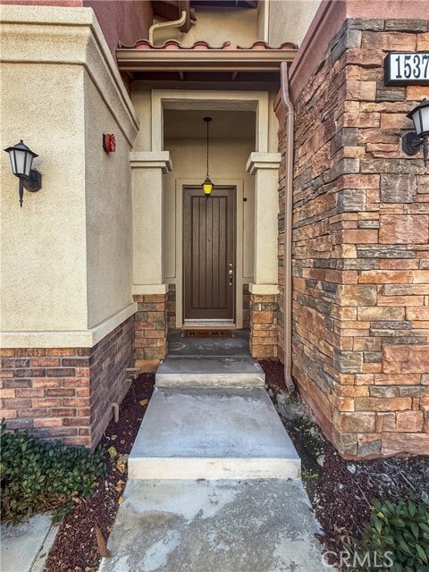 Building Photo - 15375 Lotus Cir