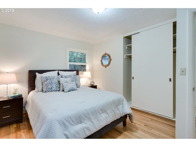 Building Photo - Cedar Hills Home on Large Lot with Fenced Backyard!!!