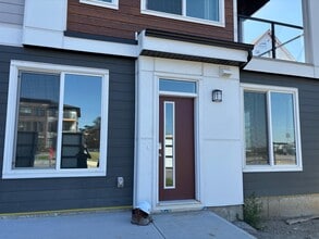 Building Photo - 20998 Seton Way SE