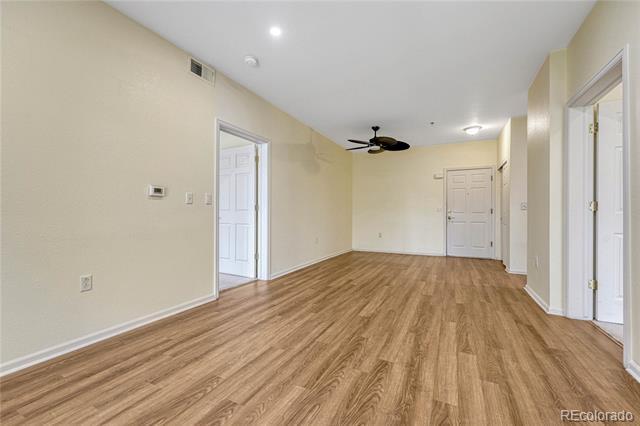 Foto del edificio - 2896 W Riverwalk Cir