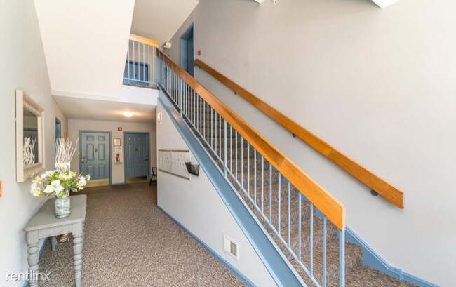 Building Photo - 2 br, 2 bath Condo - 400 Plumbridge Ct