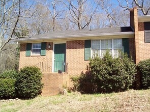 Building Photo - 132 Oxford Ct