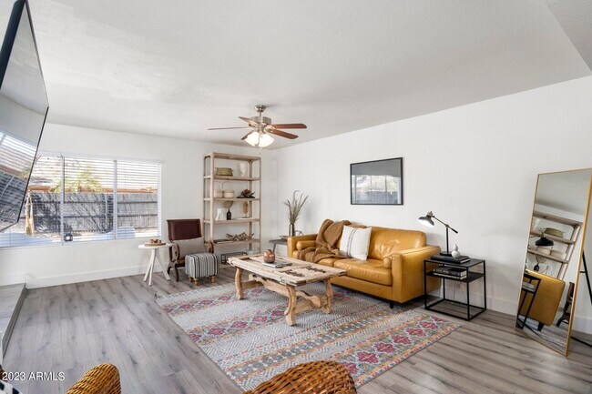 Foto del edificio - 302 S Neely St