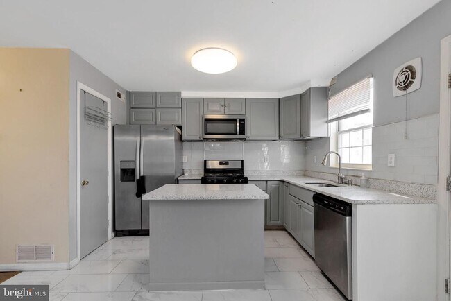 Building Photo - 4504 Mandela Way