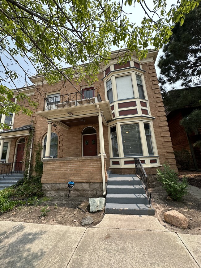 Townhouse / Apt. in Downtown Colorado Springs - 725 N Tejon St