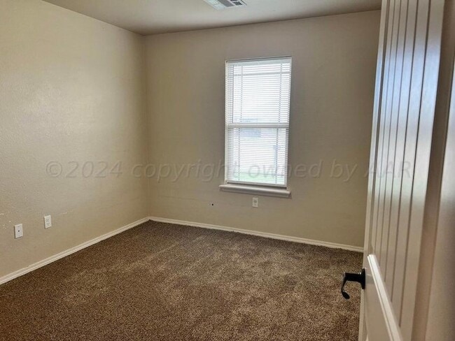 Building Photo - 1302 Fox Hollow Ave