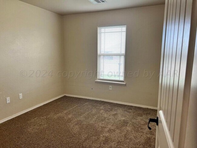 Foto del edificio - 1302 Fox Hollow Ave