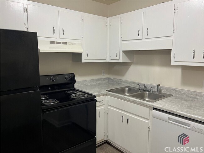 Foto del edificio - 425 Rustwood Dr