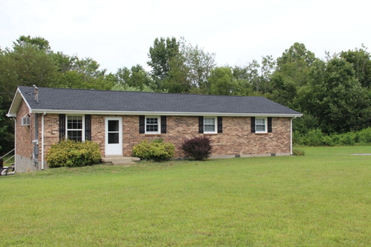 Foto principal - 2121 Bracey Cir