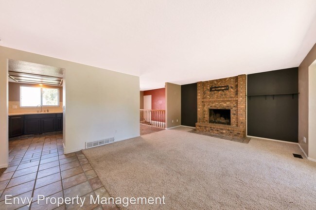 Building Photo - 871 E 3350 N