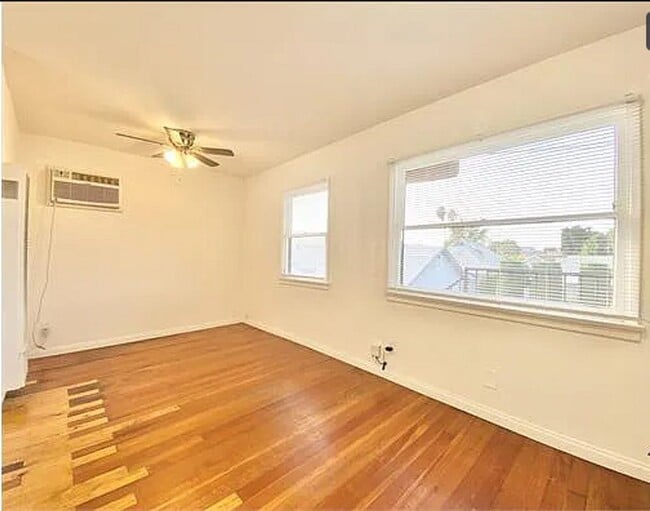 Foto del edificio - 2835 Huron St