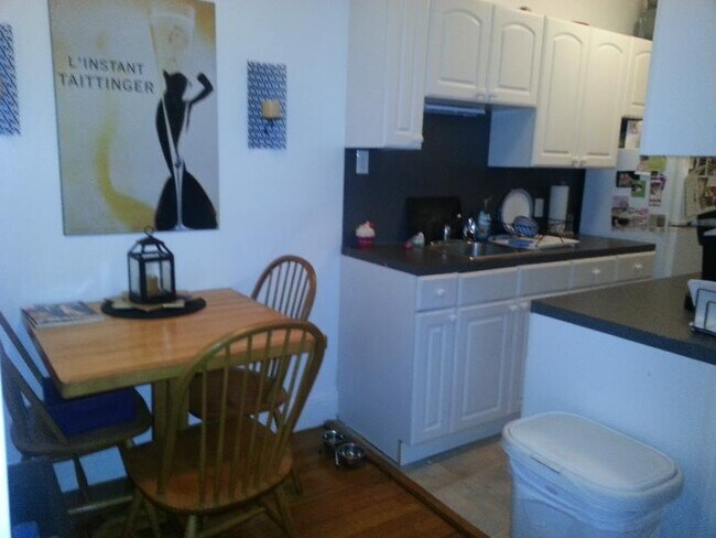 Building Photo - 119 Park Dr