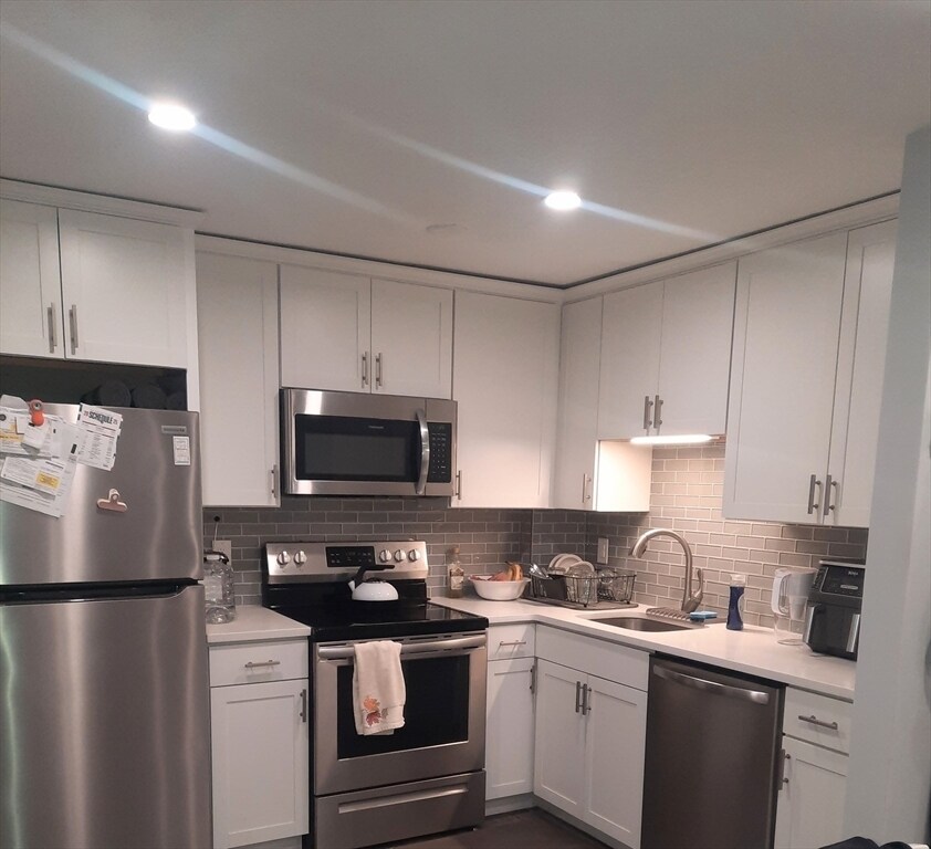 Foto del edificio - 30 Edgewood Ln