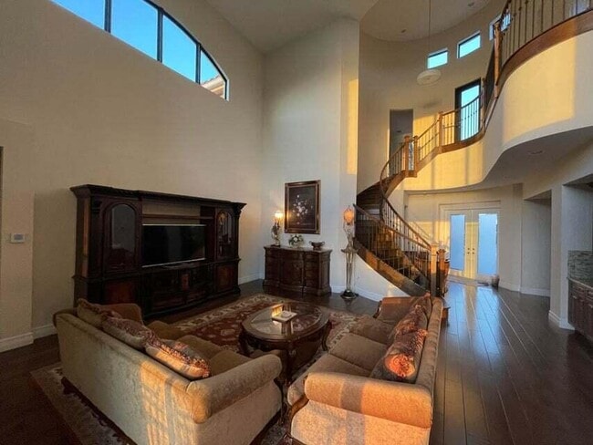 Building Photo - 16743 Picardy Way