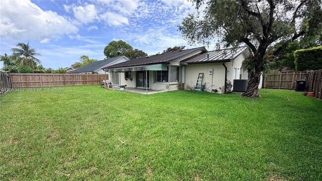 Building Photo - 13325 SW 100th Terrace