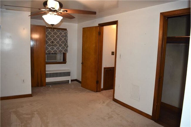 Foto del edificio - 713 Woodlawn Rd