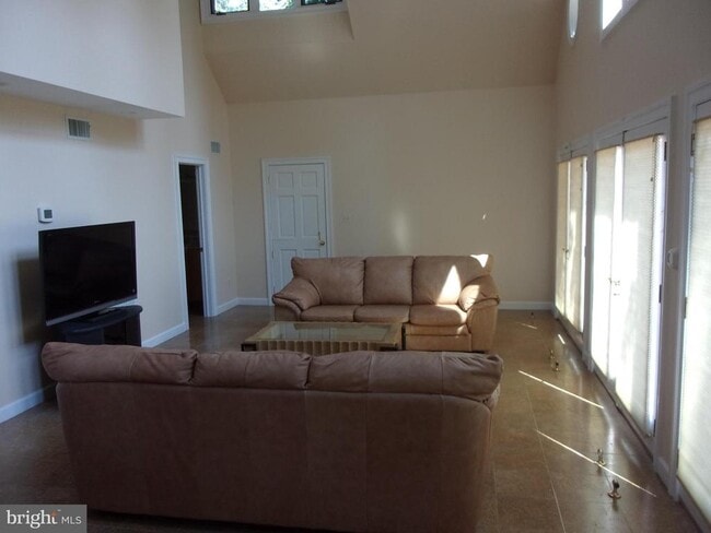 Foto del edificio - 7806 Glenhaven Ct