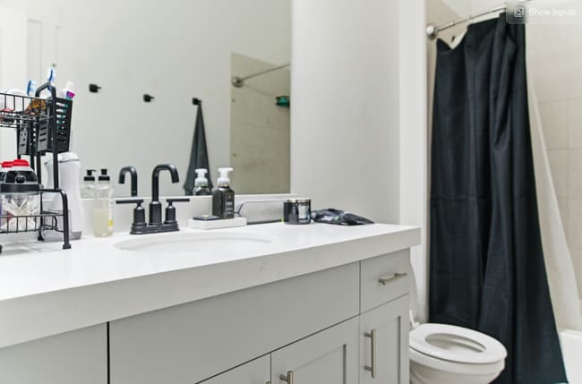 Building Photo - 193 300 E